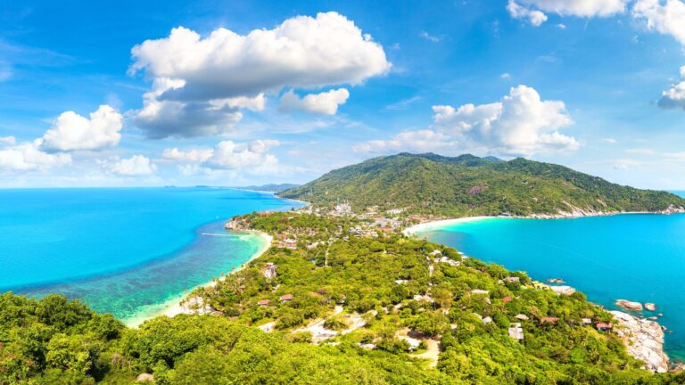 Vista de las playas de Koh Phangan desde un mirador